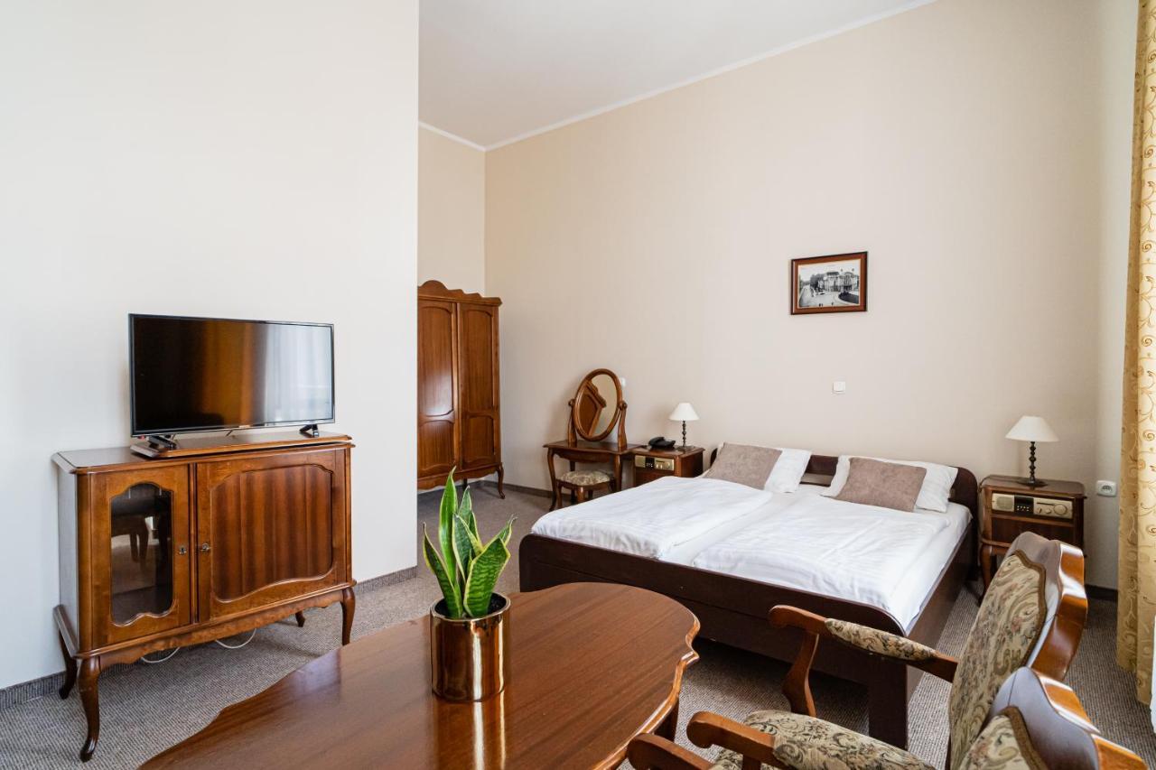 Hotel Polonia Torun Exterior foto